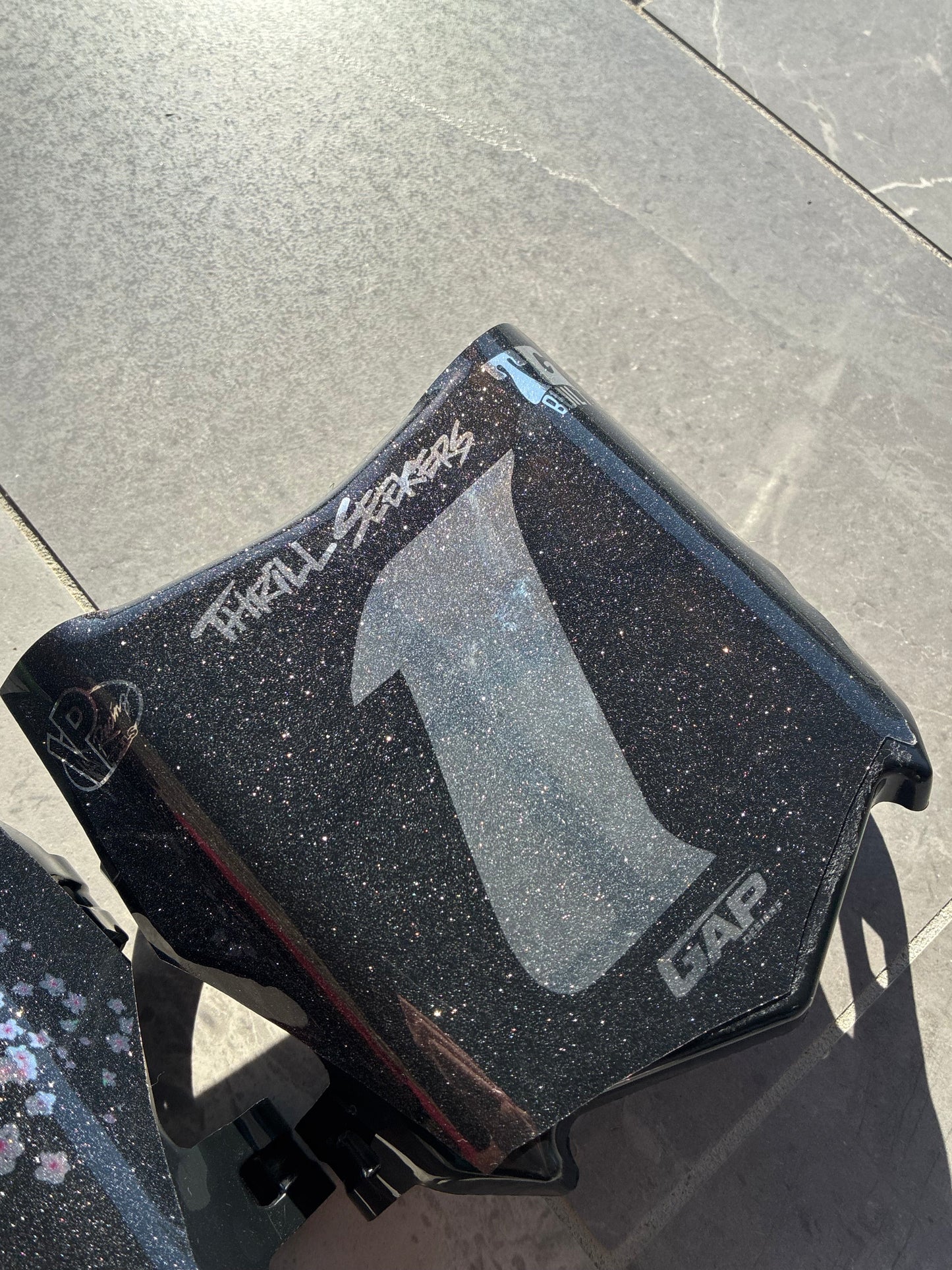 Motocutz plate with decal chrome sparkle